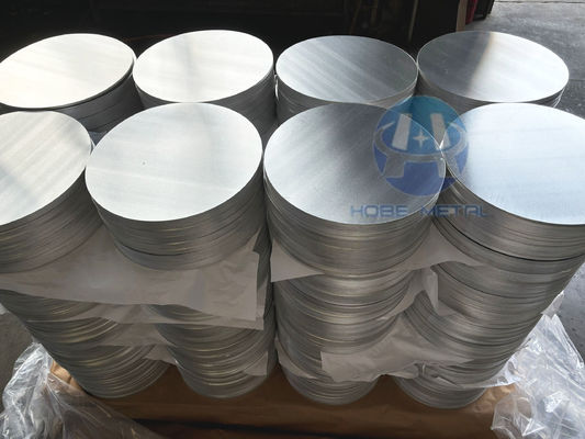 Hoge vlakheid aluminium schijf 1050/3003 legering O H12 Temper CC DC-materiaal Dieptrekken Scheurbestendig Aangepaste diameter voor potten Pannen Industrieel stempelen