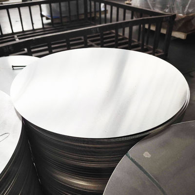 Hoge vlakheid aluminium schijf 1050/3003 legering O H12 Temper CC DC-materiaal Dieptrekken Scheurbestendig Aangepaste diameter voor potten Pannen Industrieel stempelen