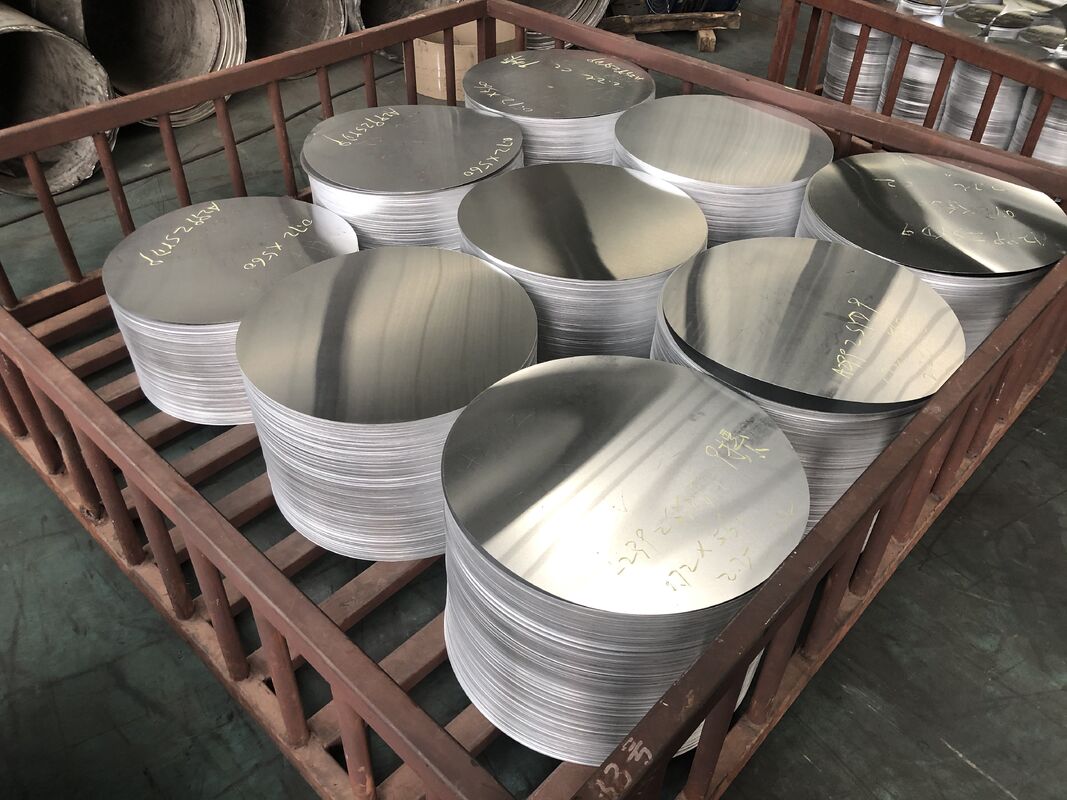 Op maat gemaakte 0,3-6 mm dikke aluminium spoel en ronde cirkel met 80-1600 mm diameter voor high-end keukenartikelen