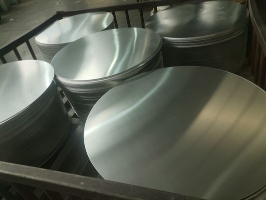 Hoge vlakheid aluminium schijf 1050/3003 legering O H12 Temper CC DC-materiaal Dieptrekken Scheurbestendig Aangepaste diameter voor potten Pannen Industrieel stempelen