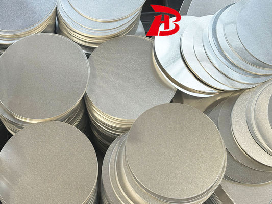 Hoge vlakheid 1050/3003 Aluminiumplaat van legering Diep trekkraakbestendig Custom Diameter 80-1600mm voor kookgerei en industriële stempel